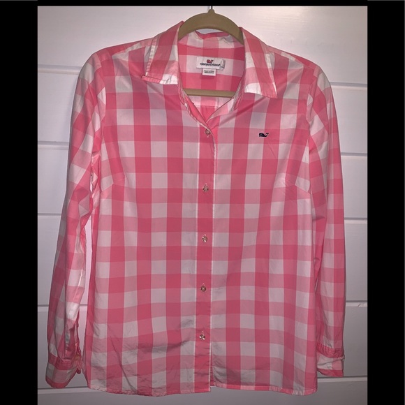 Vineyard Vines Tops - Women’s Vineyard Vines Gingham button down.